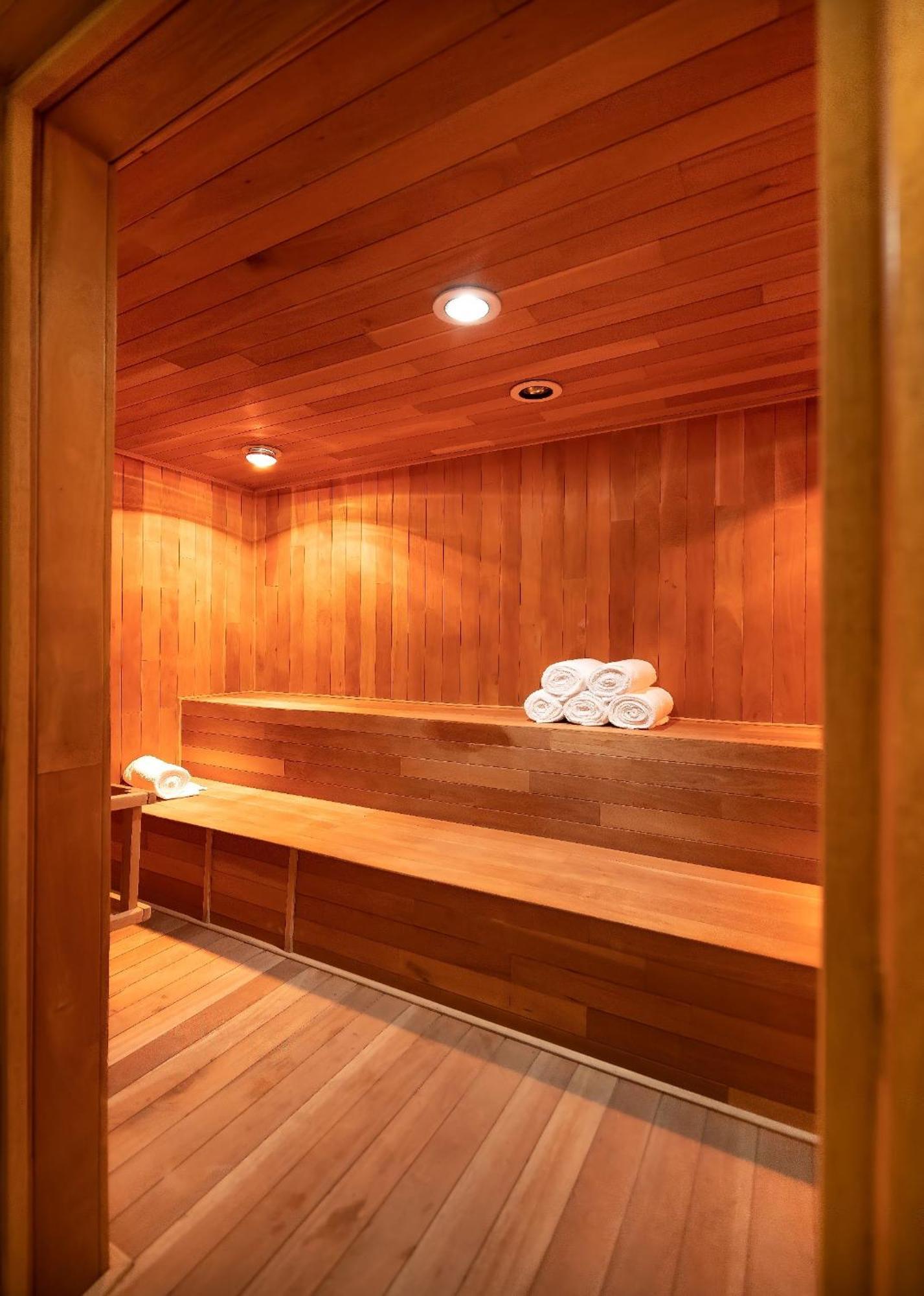 Metria Hotel León Exterior foto A modern Finnish sauna